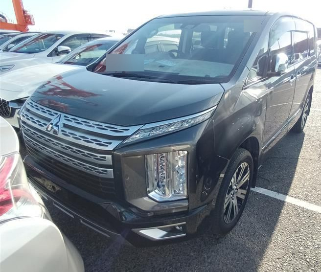 Mitsubishi Delica D5